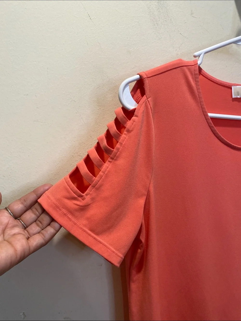 Michael Kors Coral Cutout Cold-Shoulder Short Sleeve Top Sz S